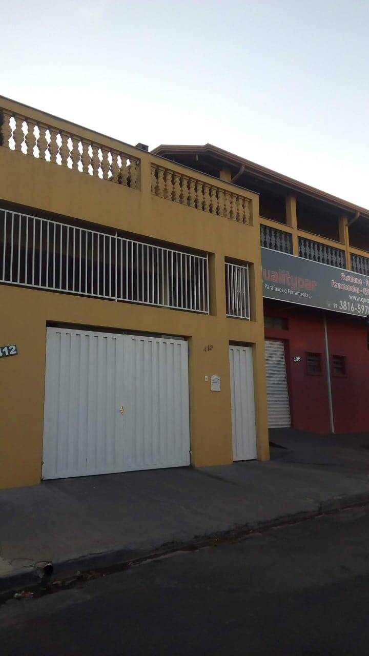 Casa à venda com 3 quartos, 310m² - Foto 2