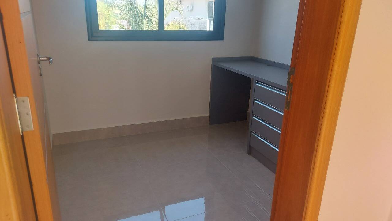 Casa à venda com 3 quartos, 340m² - Foto 10