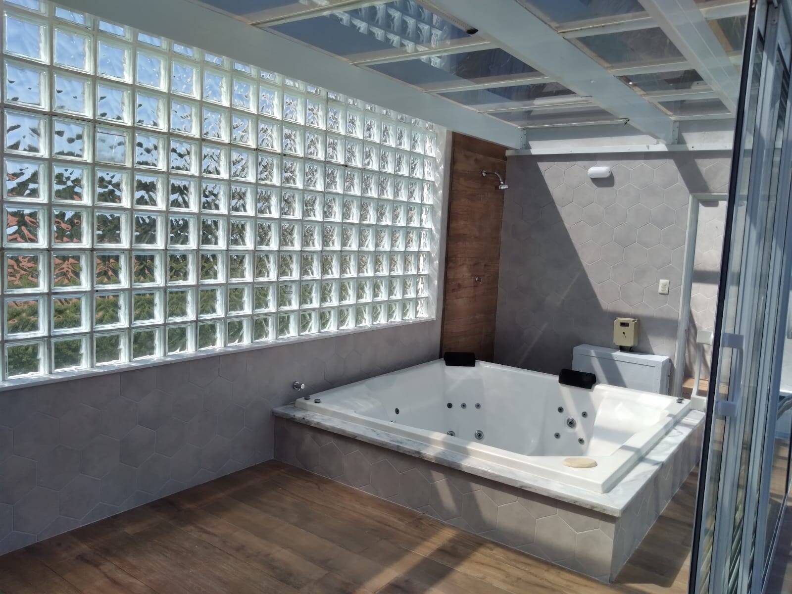 Chácara à venda com 7 quartos, 2200m² - Foto 55
