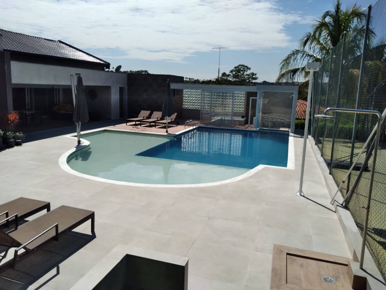 Chácara à venda com 7 quartos, 2200m² - Foto 2