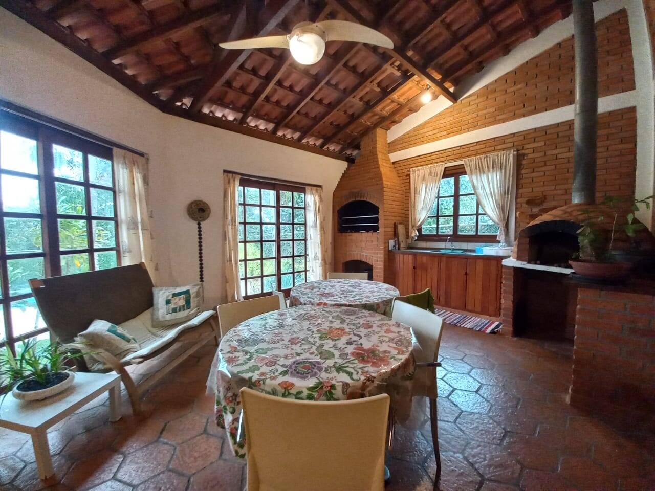 Chácara à venda e aluguel com 4 quartos, 576m² - Foto 27