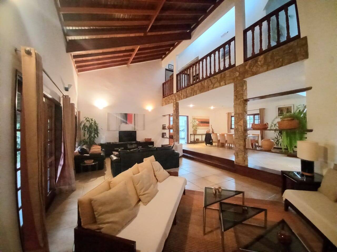 Chácara à venda e aluguel com 4 quartos, 576m² - Foto 4