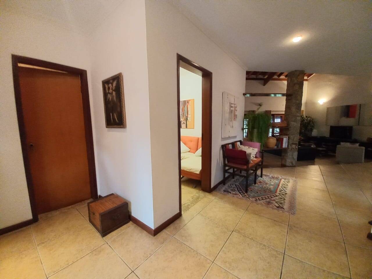 Chácara à venda e aluguel com 4 quartos, 576m² - Foto 2