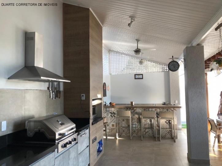 Chácara à venda com 4 quartos, 2410m² - Foto 9