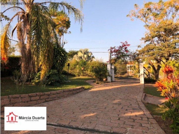 Chácara à venda com 2 quartos, 2435m² - Foto 1