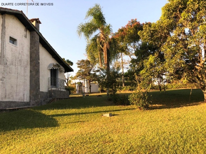 Chácara à venda com 2 quartos, 2435m² - Foto 17