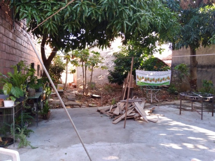 Casa à venda com 2 quartos, 340m² - Foto 5