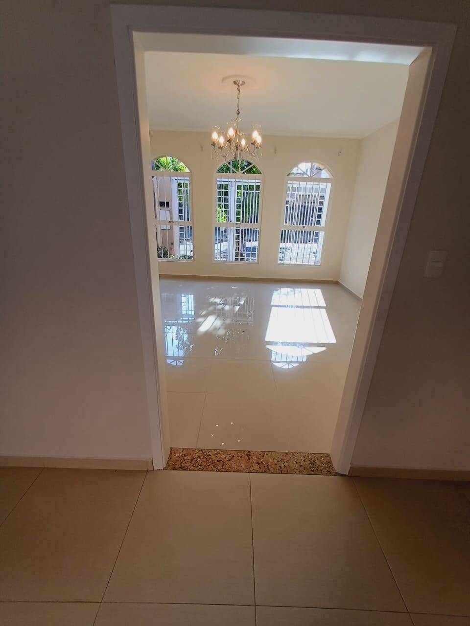 Casa para alugar com 3 quartos, 190m² - Foto 5