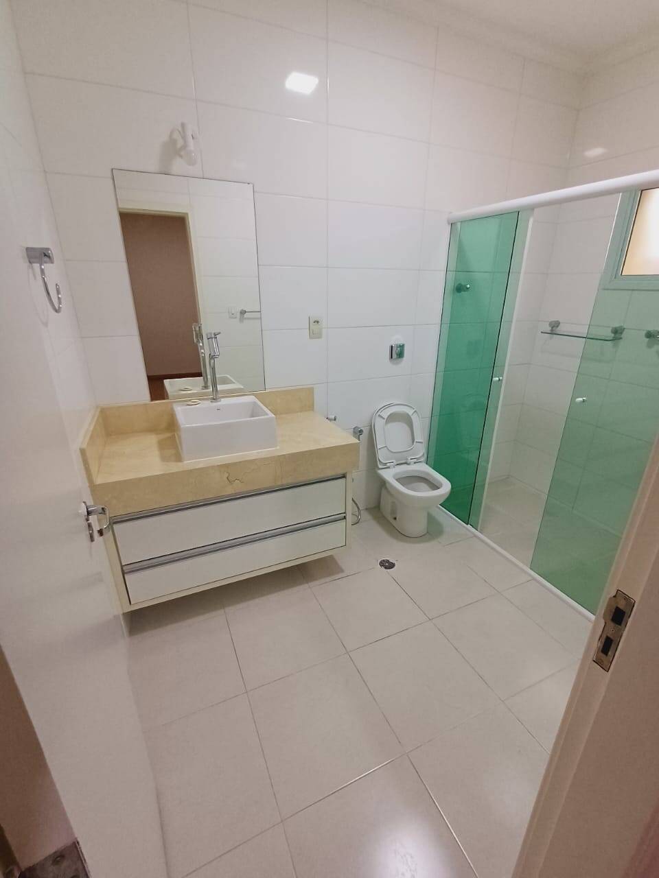 Casa para alugar com 3 quartos, 190m² - Foto 6