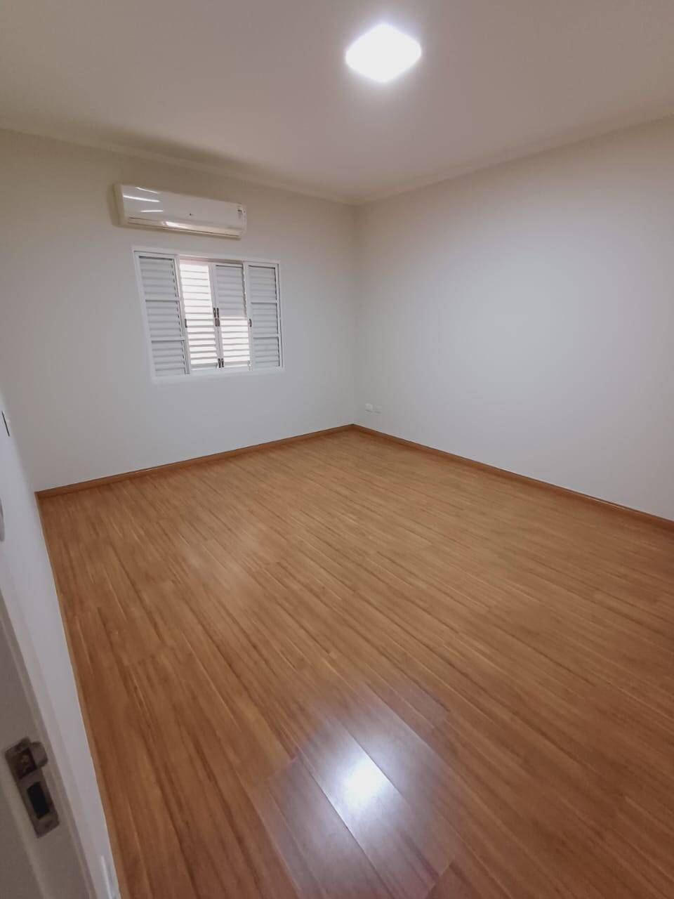 Casa para alugar com 3 quartos, 190m² - Foto 7