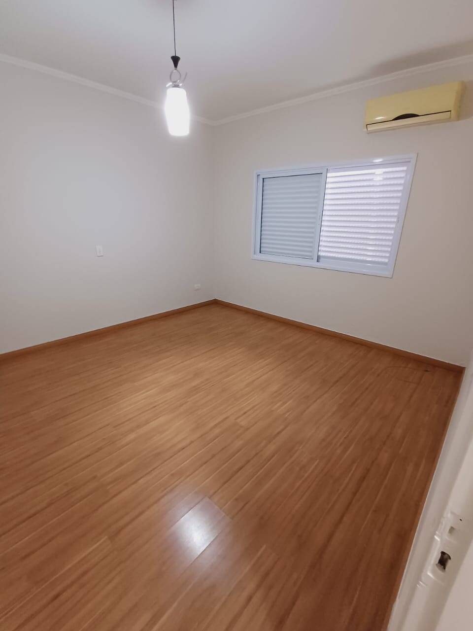 Casa para alugar com 3 quartos, 190m² - Foto 9