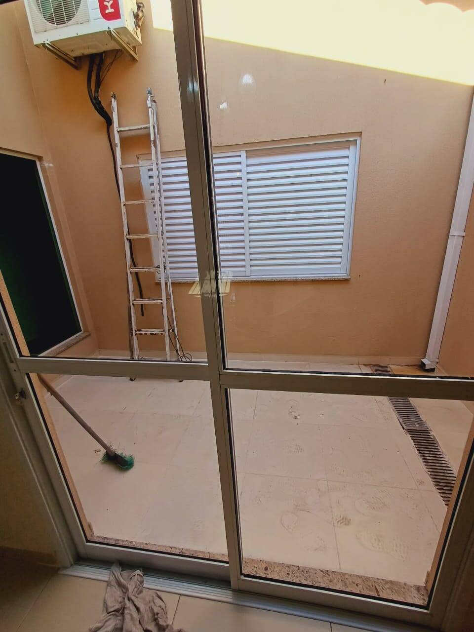Casa para alugar com 3 quartos, 190m² - Foto 12